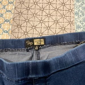 Womens pull-on jeans size 16